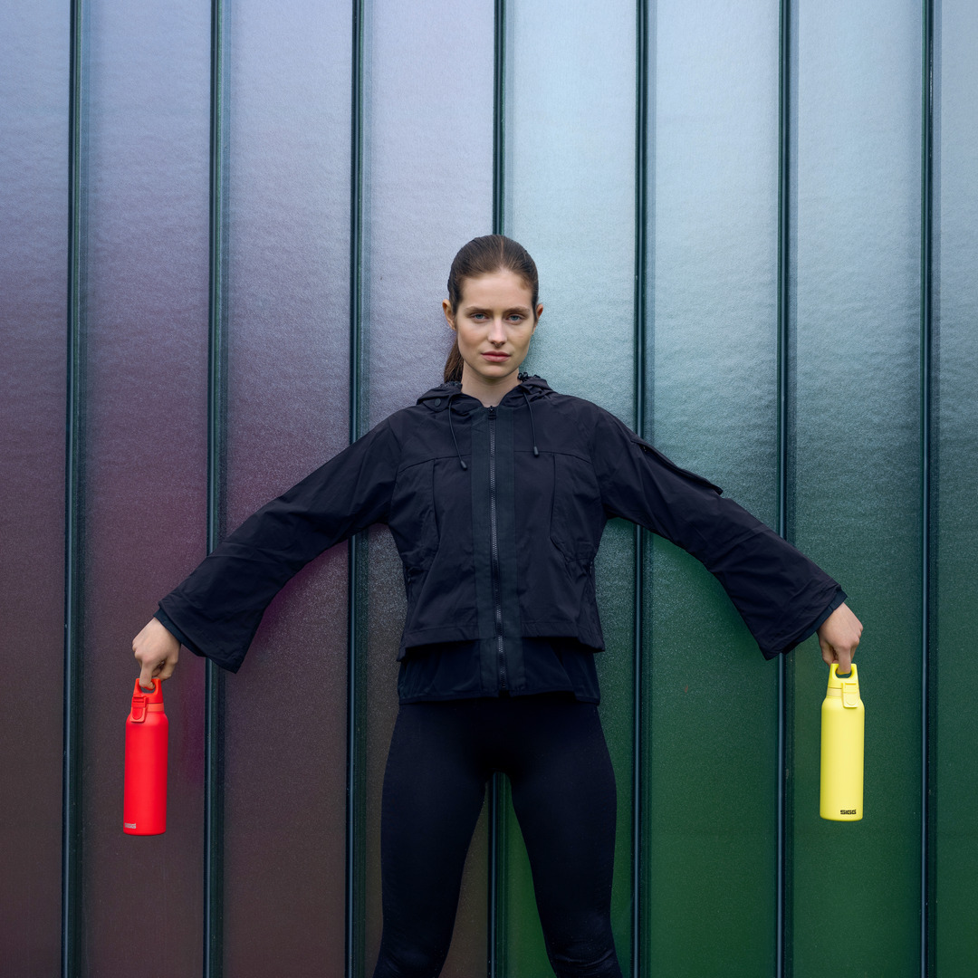 SIGGofficial's tweet photo. Did you know that our Hot & Cold ONE Light bottle has a built-in tea filter perfect for using tea leaves or fruit slices and a drinking lip which can easily be adjusted for left or right-handed use? ❤️
#sigg #bottles #zerowaste #drinkingbottles #sigglook #sustainability https://t.co/YCa4Za1GZA