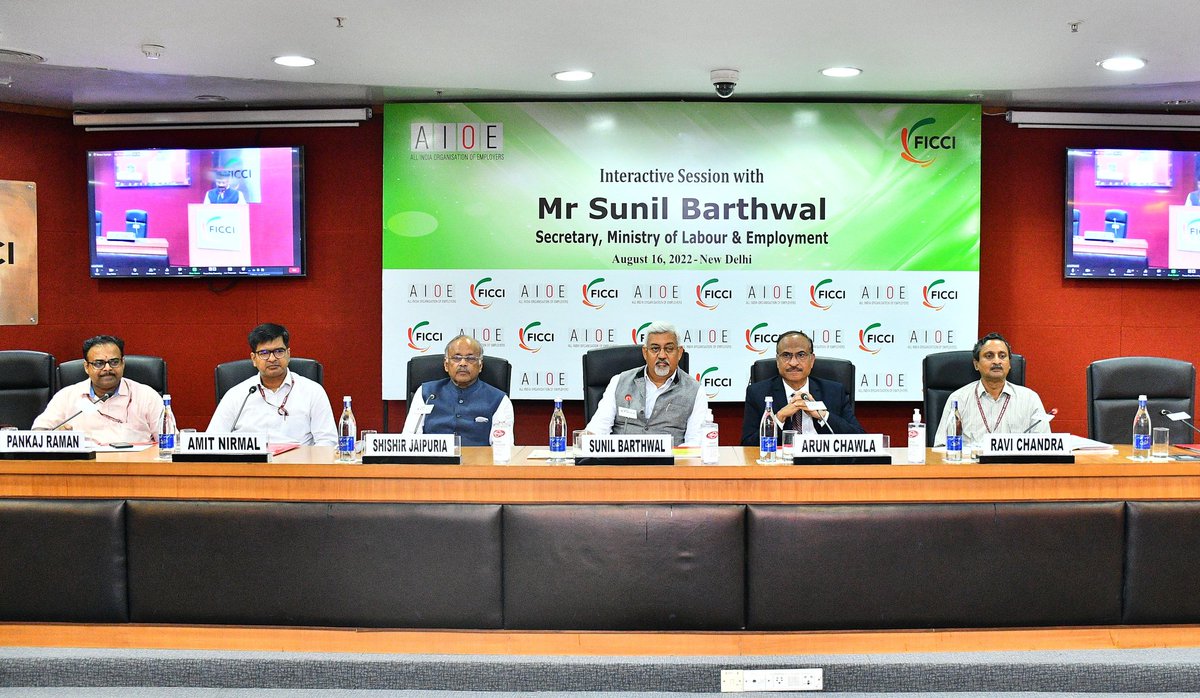 AlOE__India's tweet photo. Mr Sunil Barthwal, Secretary Labour & Employment, Mr. Amit Nirmal, DDG, Employment, Mr. Pankaj Raman, Additional CPFC, Mr. Ravi Chandra, Insurance Commisioner, ESIC addressing AIOE & FICCI members on Labour & Employment related issues #aioe @LabourMinistry @ficci_india https://t.co/NV8SFddTvR