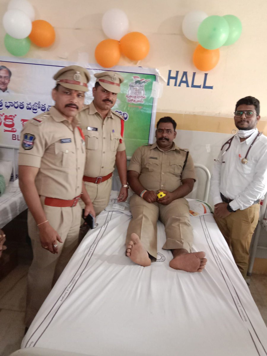 JogipetPs's tweet photo. blood donation of jogipet police on 17.08.2022 govt hosp[ital jogipet in the view of 75th Independence day celebration vajrostavalu https://t.co/49DDNzvccv