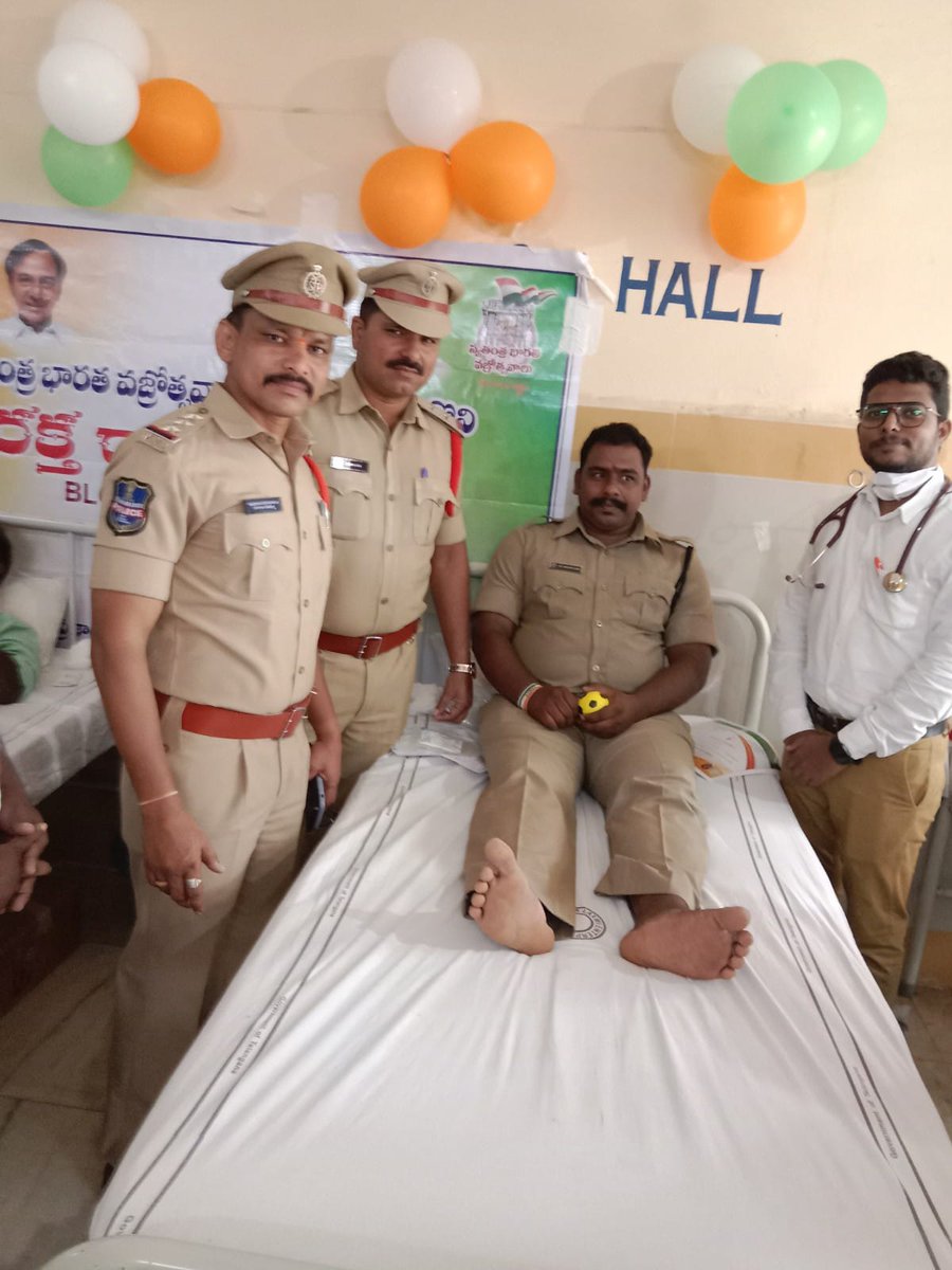 JogipetPs's tweet photo. blood donation of jogipet police on 17.08.2022 govt hosp[ital jogipet in the view of 75th Independence day celebration vajrostavalu https://t.co/49DDNzvccv