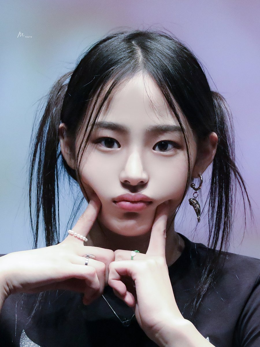 Myouth_NJS's tweet image. [HQ] 220816 뮤플 팬싸 민지

#Myouth_Minji
#뉴진스 #NewJeans #MINJI