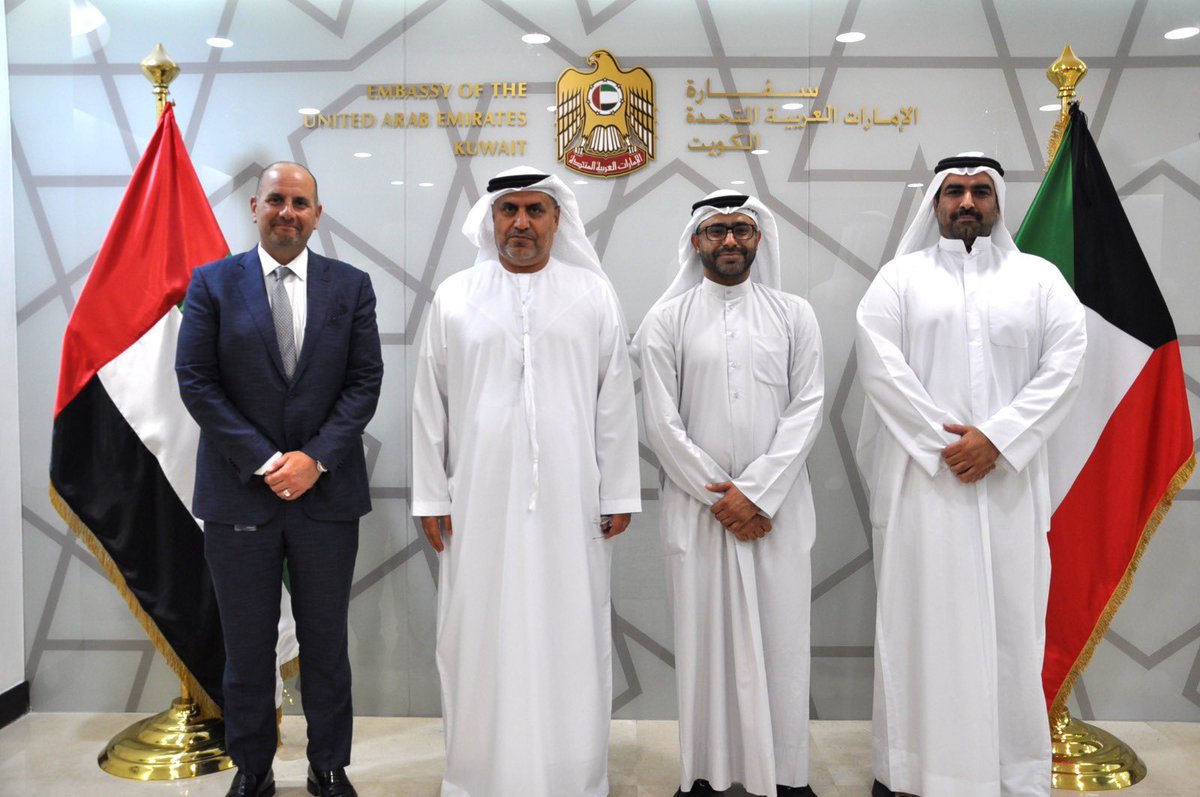 UAEEmbassyKW's tweet photo. استقبل سعادة السفير الدكتور مطر حامد النيادي في مقر السفارة السيد خالد العرادي نائب الرئيس لاداء المكامن النفطية في شركة شلمبرجير للشرق الاوسط احدى اهم واكبر الشركات العالمية في خدمات النفط والغاز في المنطقة.
@MoFAICUAE https://t.co/EakKTA4vPp