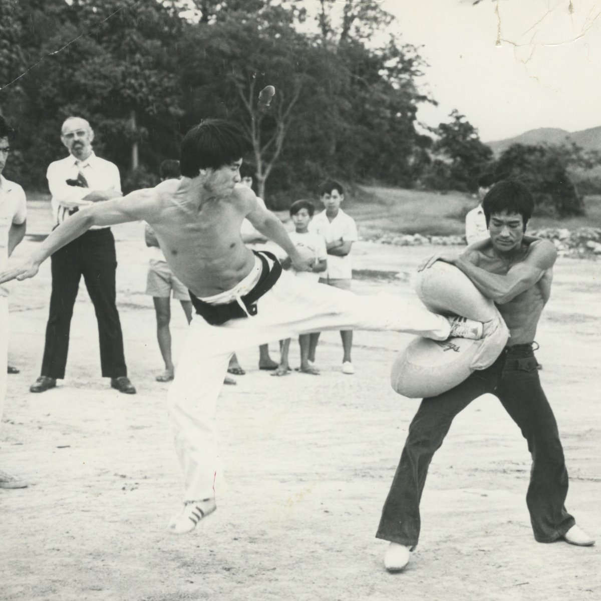 brucelee's tweet photo. 🦶💥💥💥 https://t.co/pOHydPISsR