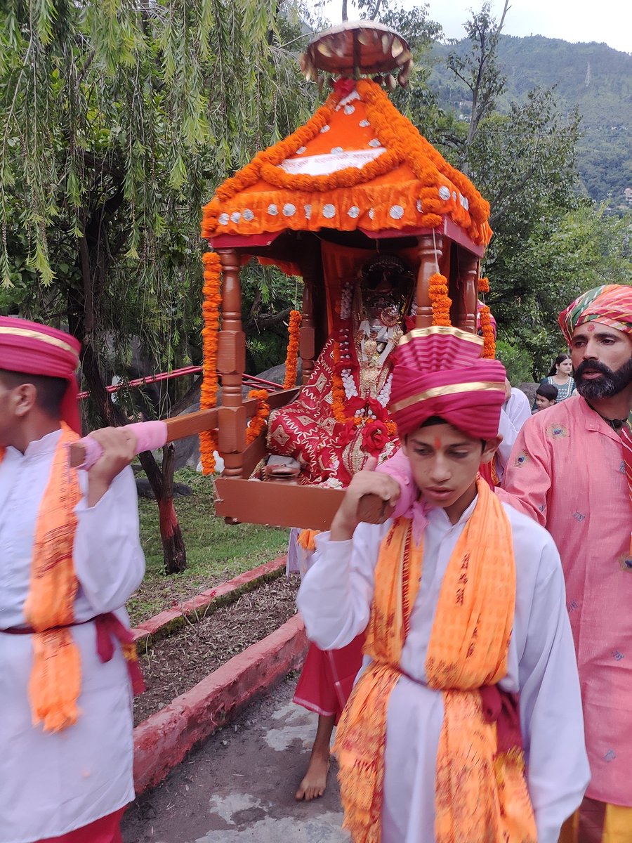RKS_Chamba_HP's tweet photo. Minjar Mela possession 2022 at Chamba, Himachal Pradesh by Rajput Kalyan Sabha, Chamba HP https://t.co/dNcCBi8HH7