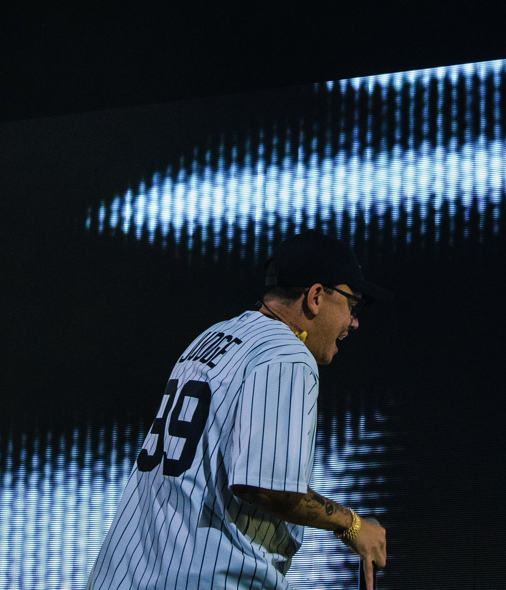 LinesofLogic's tweet photo. Logic was reppin that Aaron Judge jersey in New York at the Barclays tonight 🔥 https://t.co/TfaWYyHkMz