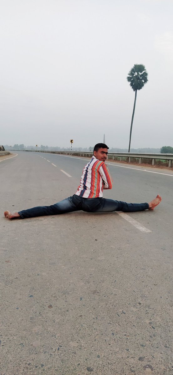 BhumiharGolan's tweet photo. #JusticeForArmyAirforceStudents 
#JusticeForArmyAirforceStudents 
#JusticeForArmyAirforceStudents 
सारी मेहनत को बर्वाद करने वाली सरकार कुछ तो शर्म करो 😭😭😭😭😭 https://t.co/CyPPmtB63H