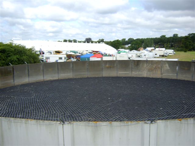 HexaCover's tweet photo. New Hexa-Cover® project in the UK.
https://t.co/Nl13536LO2
#hexacover #UK #ukfarming #slurry #manure #odor #odorcontrol #odorremoval #emissionsreduction #emissions #emission #emissioncontrol #floatingcover https://t.co/Mmhpf3VdOx