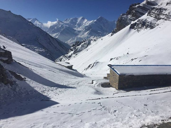 AimingL's tweet photo. Throng-La pass high camp. The picture was taken just before the pass in winter. What magnificent scenery. Bok us for your own adventure. 
#annapurna #annpurnamassif #throngpass #circuittrek #wintertrip #bookatrip #joinus #adventureteam #grouptrek #solotraveller #biki https://t.co/c1VjvGk3Tn