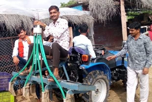 chagan_sarswat's tweet photo. सभी किसान भाइयों को बलराम जयंती की हार्दिक शुभकामनाएं. #बलराम_जयंती #mini_tractor https://t.co/ZdgHMaEbXp