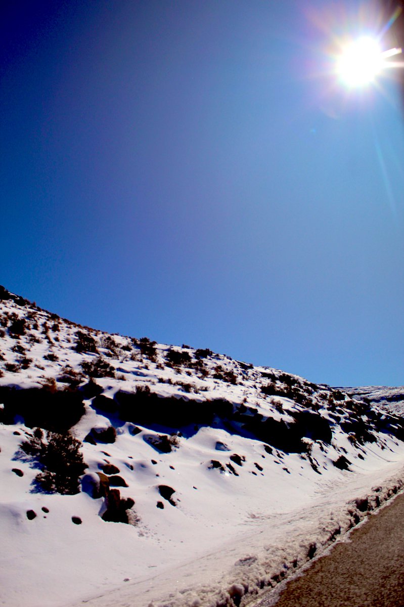 Letsgetlost_SA's tweet photo. We hosted our last group in Clarens/Lesotho a few days ago.
How breathtakingly beautiful are these views?! #Snowcation https://t.co/dh2zBjDg7I