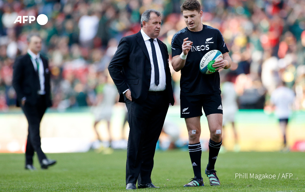 AFP's tweet photo. Ian Foster will continue to coach the All Blacks through to next year's World Cup, New Zealand Rugby says.

The vote of confidence comes despite the team's recent poor performances

https://t.co/TDVqzvldK7 https://t.co/k24qvBlDwW