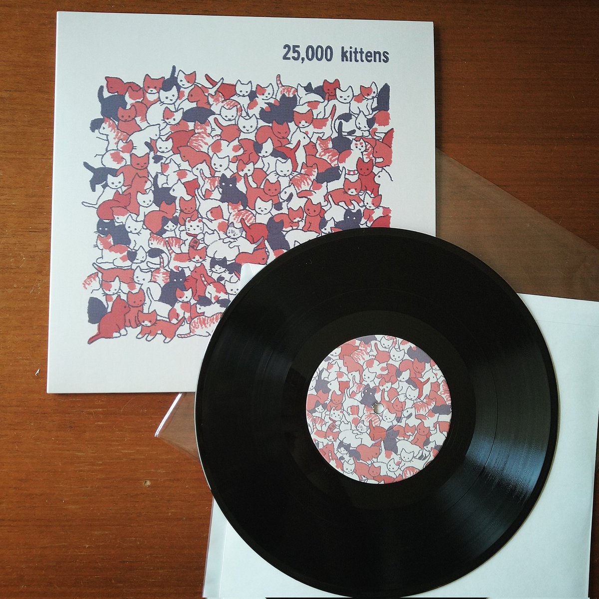 ginjoha_label's tweet photo. Just arrived!🐾
#25000kittens #vinylrecords  #10inch https://t.co/ZESIUUCXbg