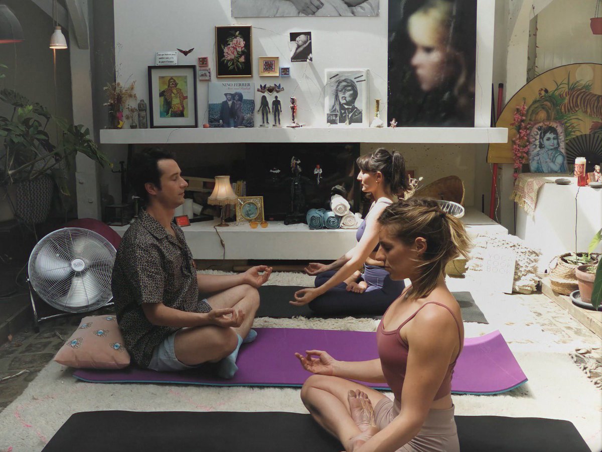 julesjaconelli's tweet photo. C'était mon premier cours de yoga 🧘🏻
Ça valait le coup, surtout pour la suite… Stay tuned ! https://t.co/fv4yS6tX26