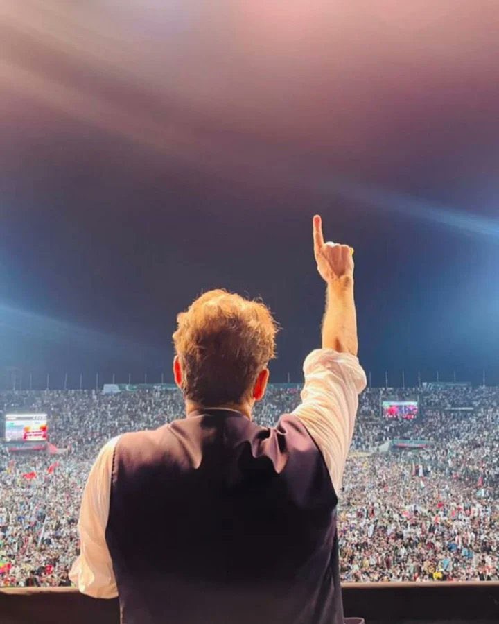 Adnan_Zaheer's tweet photo. The biggest award is “Respect & Love” by our own Pakistanis 🇵🇰
#OnlyChoiceImranKhan https://t.co/ICzQiWBepU