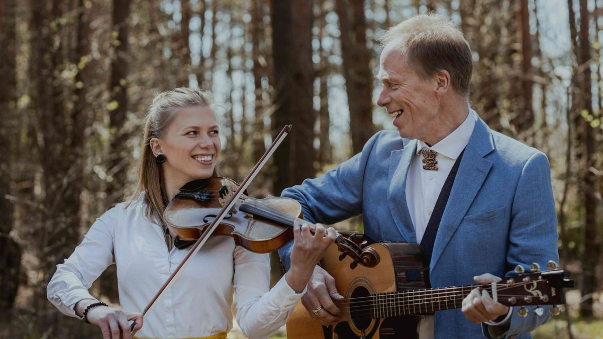 kacimanta's tweet image. Brīvdabas koncertu cikla “Vasaras noskaņas” noslēguma koncerts  Imantā - 18. augustā, plkst.18:00 uzstājas Arnis un Laima Miltiņi.
fb.me/e/3Y3R9akVY