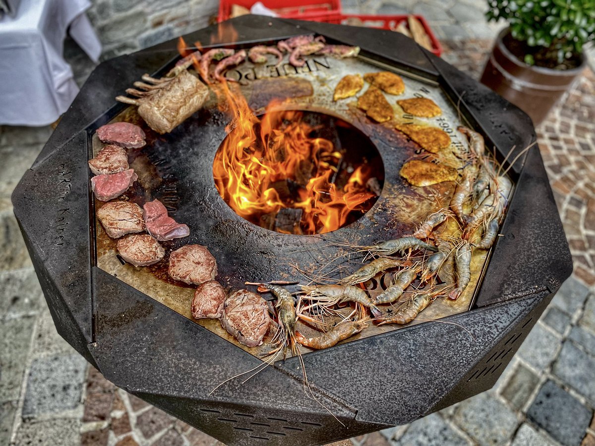 KainerMartin's tweet photo. #grill #martinkainer #designgrill #martinkainerdesigngrill #bbq #barbecue #foodforfoodies #foodie #foodfoto #foodphoto #art #feuerschale #picoftheday #photooftheday #bestoftheday #fire #hot #beer #geschmack #pictureoftheday #fireplace #foodporn #feuerstelle #hot #fooddesigner https://t.co/EENUu1x3p5