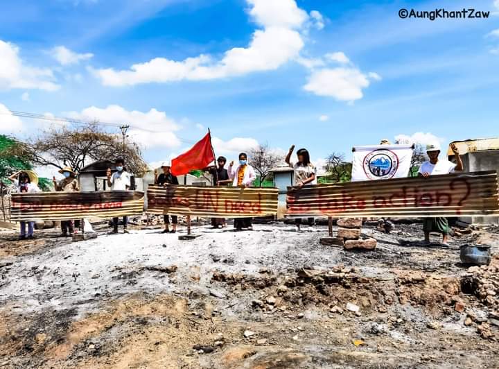 "How many dead bodies <a href="/UN/">United Nations</a> need to take action?" 
People from the western bank of Chindwin river Strike Column led a protest in the burning field by demanding the UN Special Representative to stand with Myanmar People instead of standing by the Military Council.

#2022Aug17Coup
