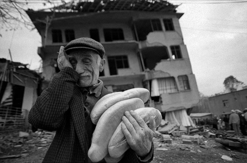 askonuk's tweet photo. Marmara Depremi’nin 23'üncü yıl dönümünde yaşamını kaybeden vatandaşlarımızı rahmetle anıyorum. 
Rabbim ülkemize ve milletimize bir daha böyle acılar yaşatmasın. https://t.co/N3JN5X5soy