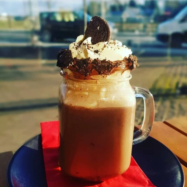 packthepooch's tweet photo. #dogfriendly cafe, Ratoath, Co.Meath. All dogs welcome inside. Puppuccinos and dog treats are available. Serving Proper Coffee &amp; sweet treats
✨️ Link in bio ✨️
.
#wheretogowednesday #dogfriendlycafe #dogfriendlyireland
#ratoath #meath #ireland #dogswelcome #packthepooch https://t.co/ftlOtfxg9Q