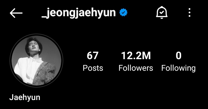 welcome to the b&amp;w club lee jeno 🤝🤝