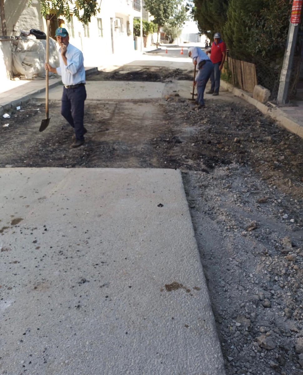 İlçemiz genelinde çeşitli firma ve kuruluşların altyapı çalışması sonucu bozulan yollarda asfaltlama çalışmamız devam ediyor. Sizin İçin Sahadayız⛏👷🏼 Yunusemre İçin Çalışıyoruz🙋🏻‍♂️ #Manisa #Yunusemre