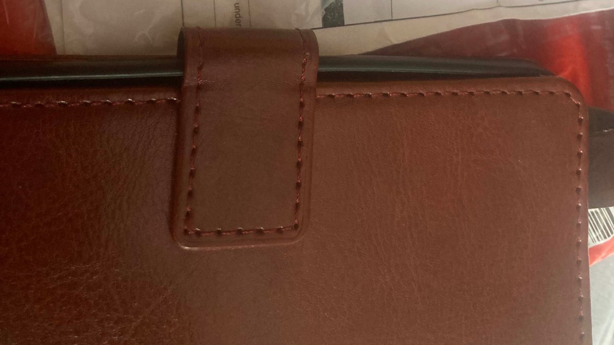 virtuallysekar's tweet photo. @Snapdeal_Help @1kunalbahl Order Id: 46552235299
ordered a book and got a used phone cover. Return pickup rejected thrice since this is not a book. Guess what I knew that that is why I am returning.
You tell me How is this a book? https://t.co/MApmJLzqfk