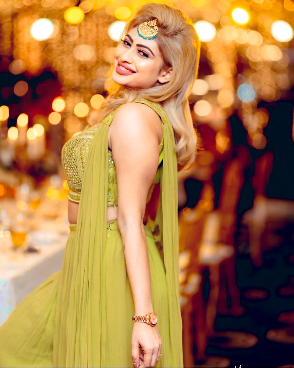 model_piumi's tweet photo. Hi guys..
#Piumihansamali #piumi #model https://t.co/c0WDQ76Igp