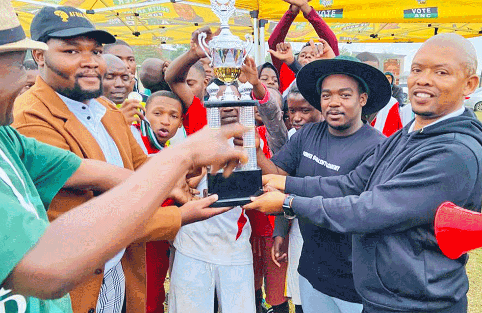ethekwinitimes's tweet photo. Ibenesasasa imidlalo ebihlelwe uSibusiso Zungu 

Full story here https://t.co/zSLMqfuSj7

#ethekwinitimes #tabloidnewspapers #communitynews https://t.co/ILhawdoFQM