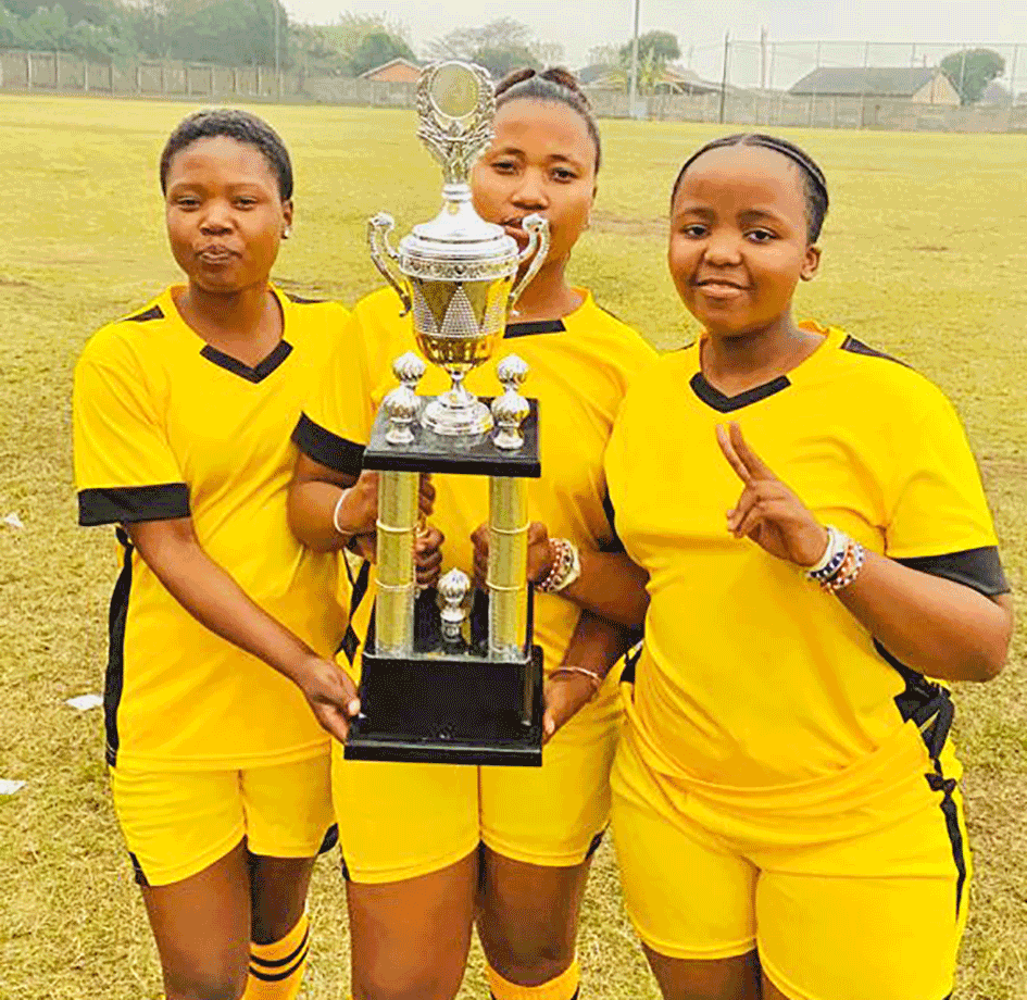 ethekwinitimes's tweet photo. Ibenesasasa imidlalo ebihlelwe uSibusiso Zungu 

Full story here https://t.co/zSLMqfuSj7

#ethekwinitimes #tabloidnewspapers #communitynews https://t.co/ILhawdoFQM