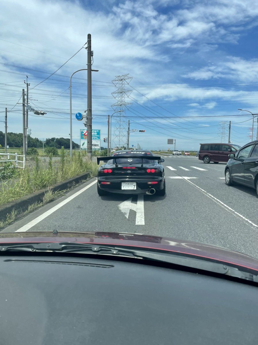RX7_Zero's tweet photo. 新品単品パーツでエンジン組んで貰ってタービンも補器類も全部新品+Vマウントになって復活した！！ https://t.co/QaRfHEhV81