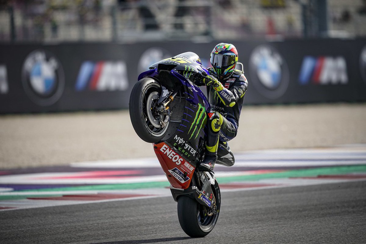 Soy___Jorge's tweet photo. Nadie hace los caballitos como @ValeYellow46 .
Happy #wheeliewednesday ✌️ https://t.co/e6Ea6GSlY1
