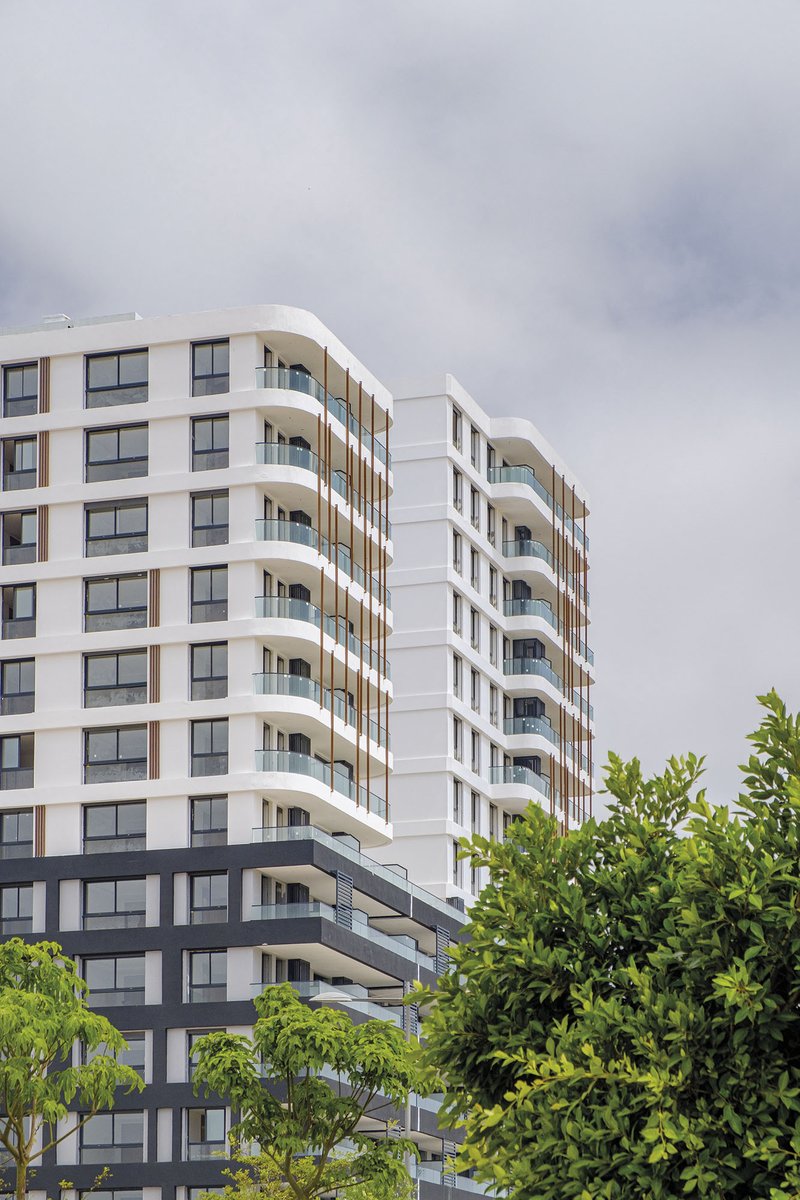 anfa_casa's tweet photo. Développés par TGCC Immobilier et situés dans le quartier Anfa Cité de l’Air, les projets Anfa 212 et Tour 33 sont conçus par l’architecte Fayçal Sentissi sur une hauteur allant jusqu’à 15 étages. 
Plus d’infos sur : https://t.co/NKBitosm4L
(Photos par Alessio Mei) https://t.co/lpNufolfJJ