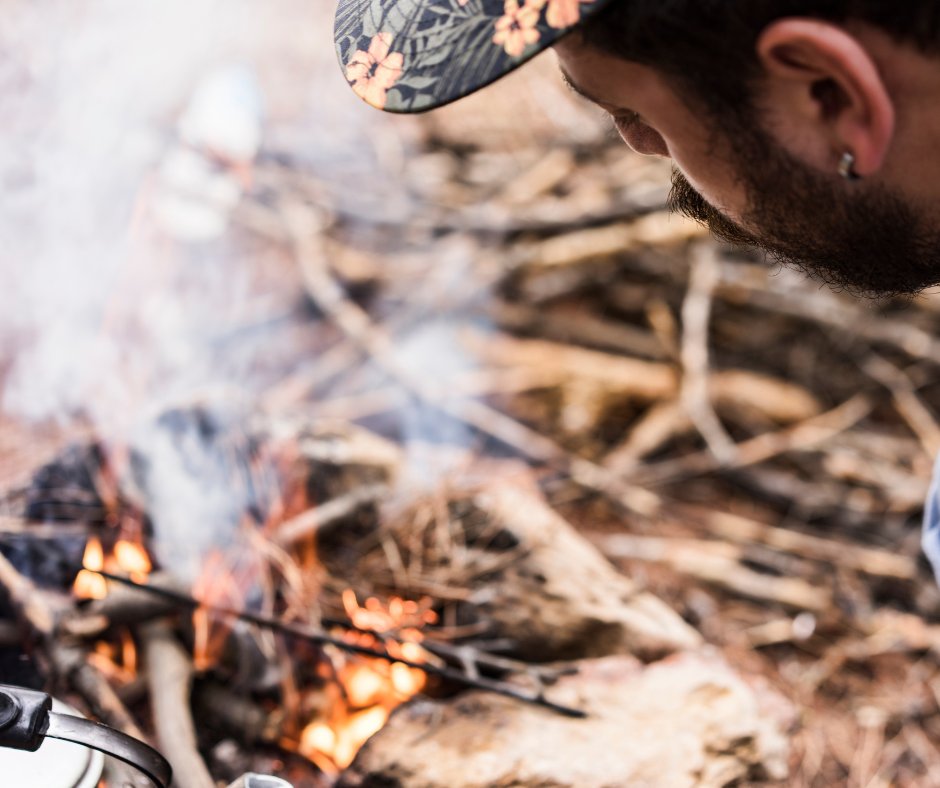 SEASONFORT's tweet image. Being able to start a fire is the #1 basic survival skill needed when out in the wilderness. Not only does it provide light and warmth but it can purify water, cook food and even signal rescuers if necessary. 

#campingsurvival #survivaltips #howtostartafire #SEASONFORT