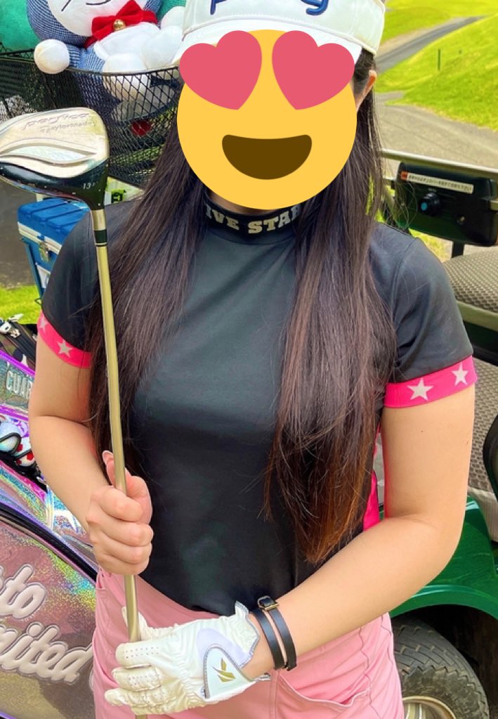 ハーフ顔の美女
ケツがエロいだけじゃなくてFカップ巨乳で最高😍