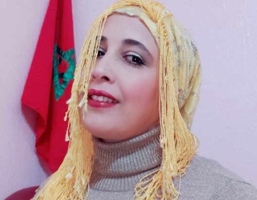 W_Alhusseini's tweet photo. Maroc : Fatema Karim, Une bloggueuse marocaine a été condamnée le 15 août à deux ans de prison ferme pour "atteinte à la religion musulmane". 
Elle aurait commenté sur un ton satirique, en langue arabe sur sa page Facebook, des versets du Coran et des hadiths. https://t.co/NzMWlcPnms