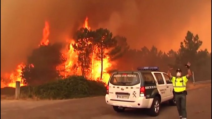guardiacivil's tweet photo. Recuerda la "REGLA DEL 30"
Si hay 
+30 grados
+30 km/h de viento
-30% de humedad
⬇⬇⬇⬇
Máximo riesgo de incendio
Extrema el cuidado
#StopIncendios2022 https://t.co/kExOlAxncJ