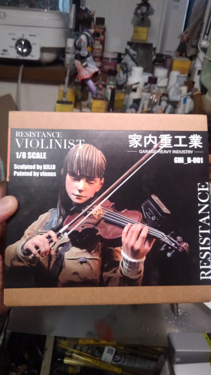 WToyota4's tweet photo. Killo氏原型
Resistance Violinist到着。
ひゃっほぃヽ(*´∀｀)ﾉ♪

守備範囲外のスケールだったが、ポチらずにはいられなかった。
#家庭内重工業
#Killo https://t.co/1anm4KAwh7