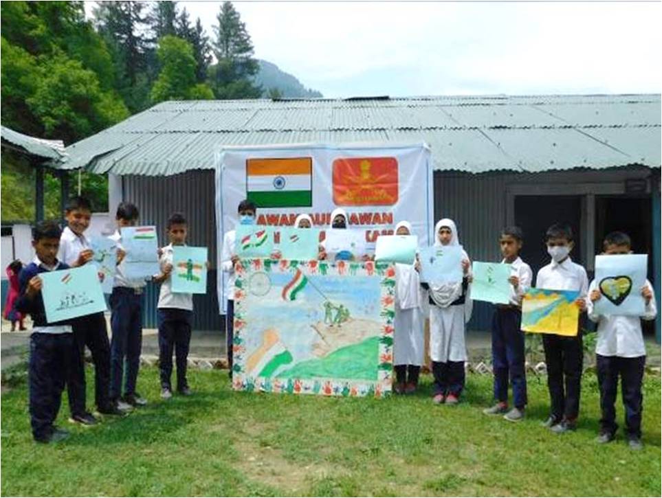 Pardeep786887's tweet photo. #HarGharTiranga 
#KashmirMainHarGharTiranga 
#GharGharTirangA https://t.co/F9kpMVeEsB