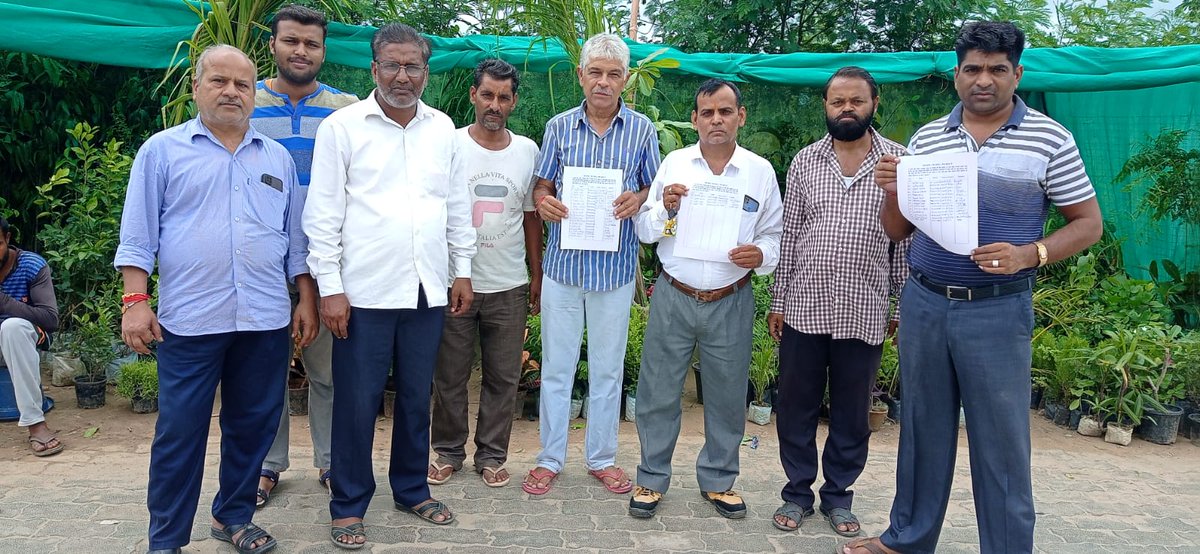 पिलानी सांवरा आदर्श  क्रेडिट निवेशक जागृति मंच के तत्वाधान में सदस्यों ने भुगतान नहीं तो मतदान नहीं की शपथ सामूहिक रूप से ली सदस्यों ने कहा कि केंद्र सरकार जांच के नाम पर पिछले 4 सालों से सोसाइटी के खातों को सील कर 2500000 सदस्यों की अनदेखी <a href="/PMOIndia/">PMO India</a> <a href="/AmitShah/">Amit Shah</a>