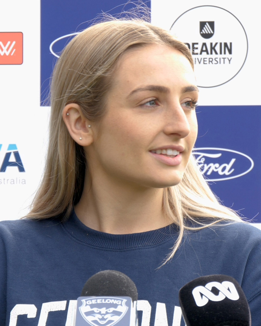 catswomens's tweet photo. "Maybe in the past, we’ve been more territory-based, just wanting to get the ball forward and away from the opposition end, but I think this year we’ll be more attacking."

READ 📘 https://t.co/bISEwyXi8X

#SheIsFootball https://t.co/pcixv5OOWU