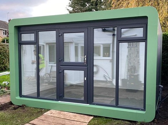 Smartpodspaces's tweet photo. Our Pods are quick and easy to install, with none of the mess and inconvenience involved with building works. We can create home office pods, dog grooming pods, gym pods or whatever you fancy.
#SmartPods #modularbuilding #workfromhome #work #gardenoffice #gym #smartspaces https://t.co/Ej7MQ9fnOj