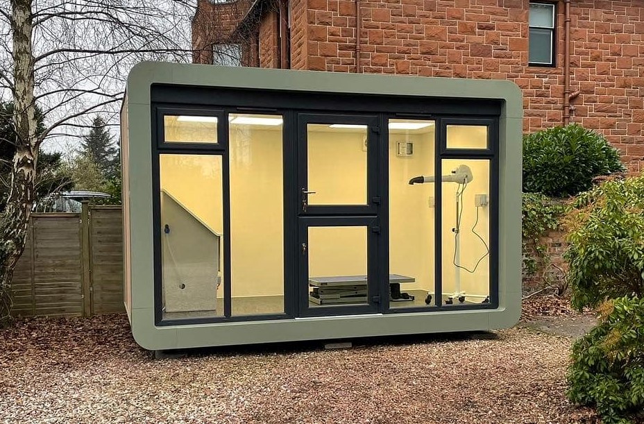 Smartpodspaces's tweet photo. Our Pods are quick and easy to install, with none of the mess and inconvenience involved with building works. We can create home office pods, dog grooming pods, gym pods or whatever you fancy.
#SmartPods #modularbuilding #workfromhome #work #gardenoffice #gym #smartspaces https://t.co/Ej7MQ9fnOj