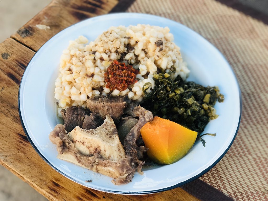 Mikie_Lai's tweet photo. Ke nna gape!!Mmadijo!!
Please pass by my eatery mo Phase4 ke rekisa dijo tse di monate tsa setswana!
Kindly RT for awareness!!Danko https://t.co/D5Ll0xtzOU