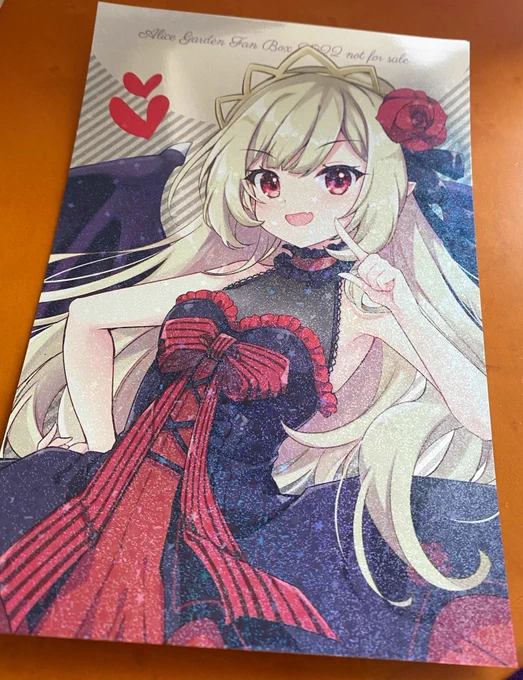 先日邪神ちゃんテンへ行ってきました〜パネルや直筆サインやイラスト色紙並んでいて圧巻だった…お供えしていいの…?!な、何も持ってな…あっ!!!とそっと鞄に入っていたエキュートさんのポスカ置いていったのだけどその写真を撮るの忘れたという…お供えもすごかった! #邪神ちゃんテン 