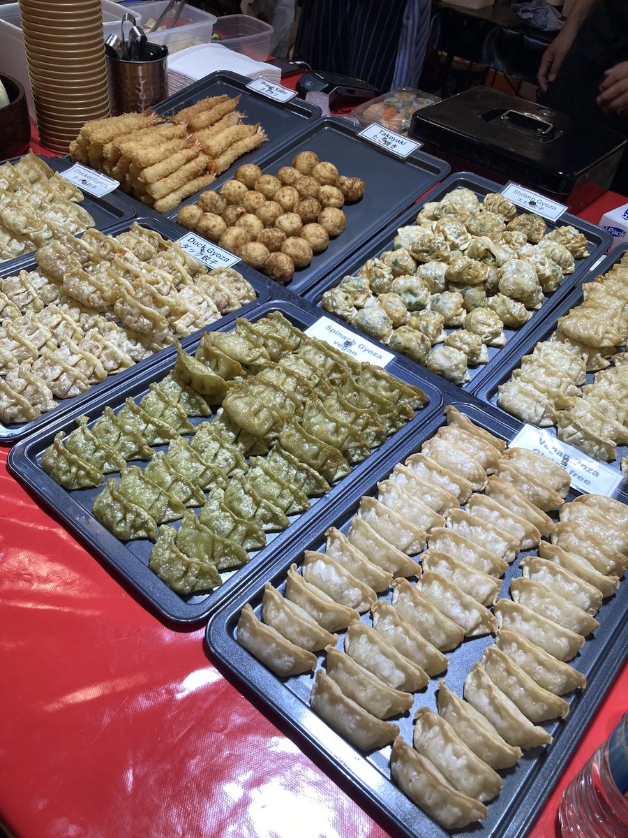QueensCollFood's tweet photo. Foodie weekend sharing delicious international foods from a vast array of countries at Brick Lane, London. A wonderful eclectic world tour of tastes with Lithuanian food jostling for your attention beside Ethiopian dishes. @TrumanMarketsE1 @THtowncentres #trumanmarkets #thmarkets https://t.co/ogMNO7Yk2C