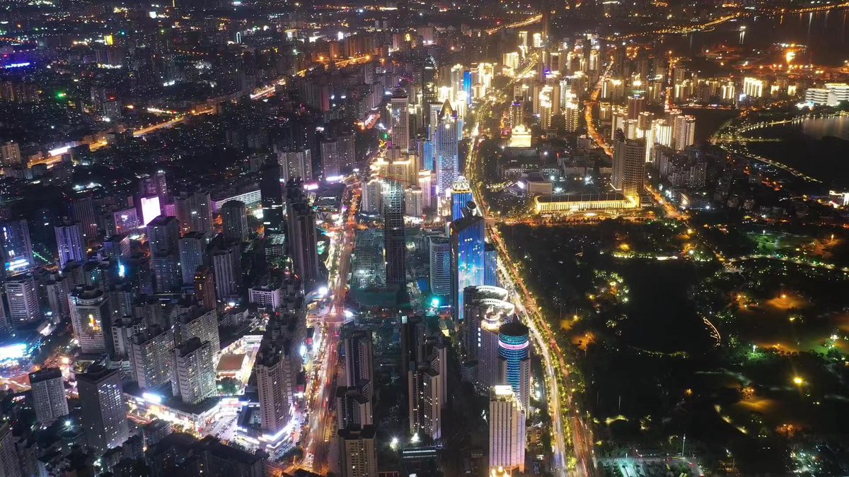 HiHainan's tweet photo. #CapturetheCityMoment This is #Haikou, the capital city of #Hainan Province. Friends from all over world are welcome to visit #Hainan. #HIMC has launched "Hello Hainan: Photo Blogger Special" column, please follow us for more photos of #Hainan's beautiful scenery. https://t.co/P7PXF9jczU
