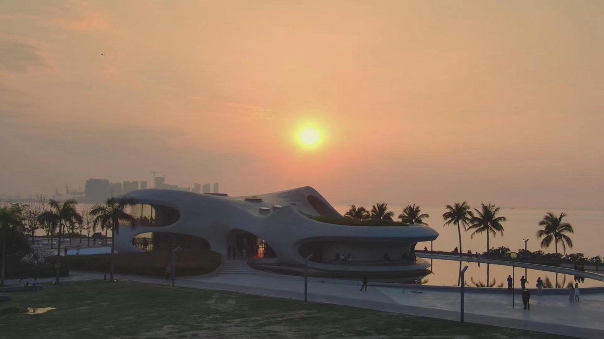 HiHainan's tweet photo. #CapturetheCityMoment This is #Haikou, the capital city of #Hainan Province. Friends from all over world are welcome to visit #Hainan. #HIMC has launched "Hello Hainan: Photo Blogger Special" column, please follow us for more photos of #Hainan's beautiful scenery. https://t.co/P7PXF9jczU