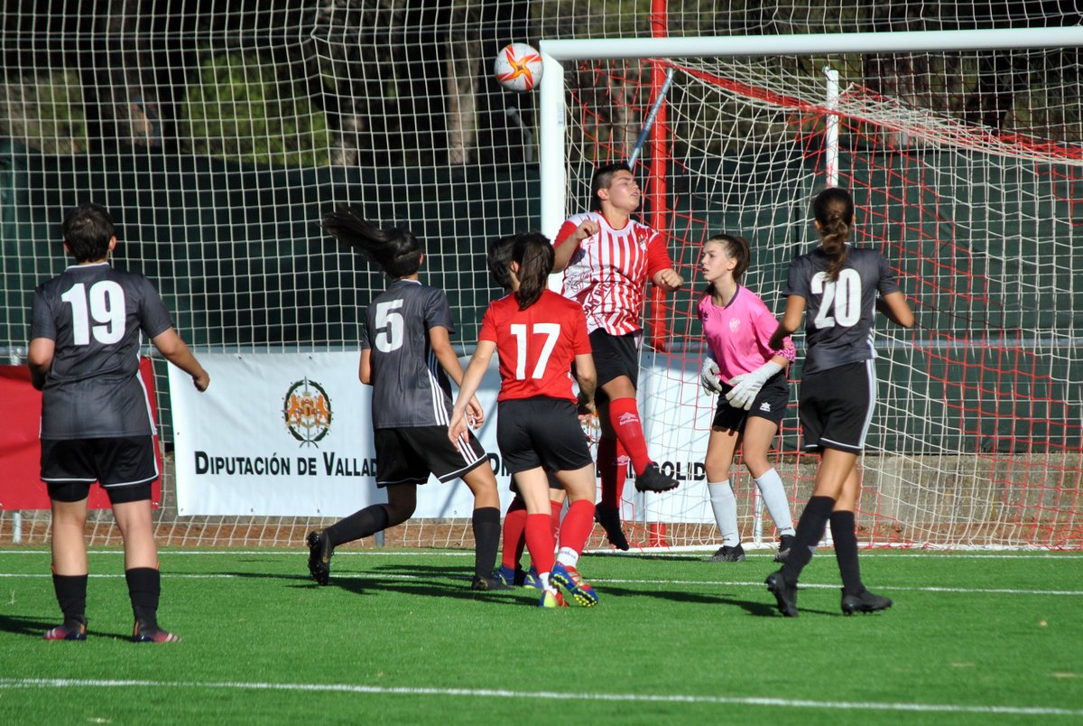 FCyLF's tweet photo. ¿ 👋Viste el partido inaugural del Trofeo @Dip_Va entre @SanPioxFem 1 - 6 @futfemmedina ?

Hoy, comienzo de la edición masculina @FCyLF a partir de las 18 hora entre @AtcoTordesillas - #LaPedraja y @CDMojados - @CDLaguna_Info 

👉https://t.co/Dgy1jot2Wv https://t.co/5Uac3Zep2L