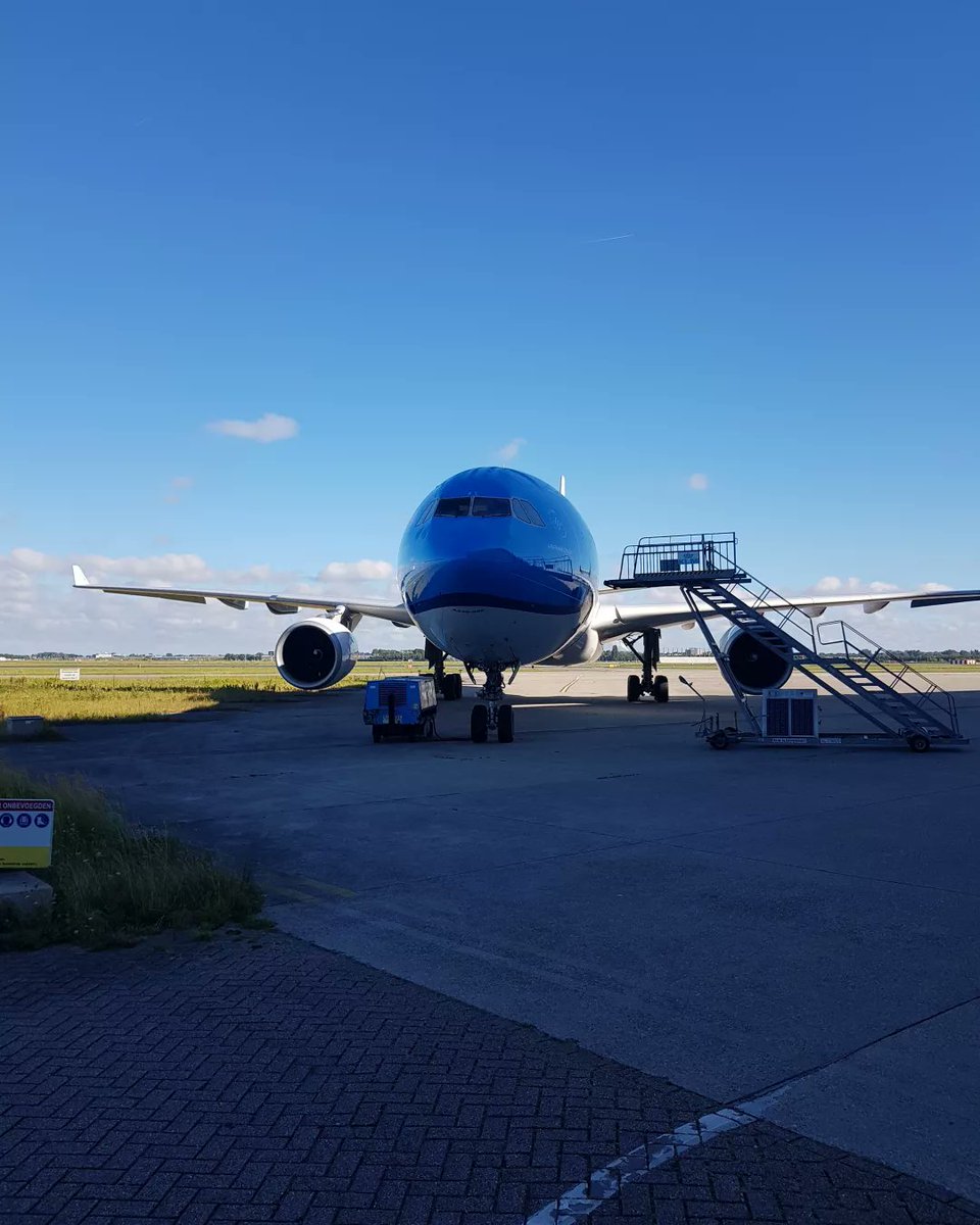 henrykiers's tweet photo. #koerier was ff langs #whitefield #hilversum #kampen #utrecht #amsterdam #estreesmons #leiden #weesp #best #schiphol #oostende #uk #england #airport #eurotunnel #photo #photography #belgie #belgique #europe #france https://t.co/BPbamvWinO