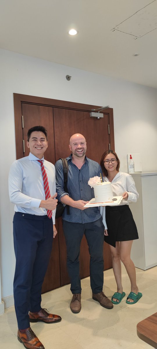 snapexofficial's tweet photo. Huge shout-out to @NamiTrade for giving such a great welcome and surprise to our CEO @cjd_SnapEx om his birthday

Excellent meet and a fantastic team with huge goals - Great to see! https://t.co/z8439ovwZ4